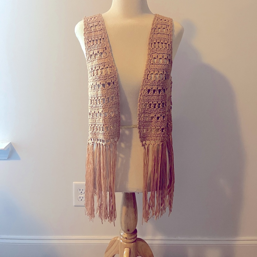 KORI AMERICA CROCHET TASSEL VEST, SIZE SMALL